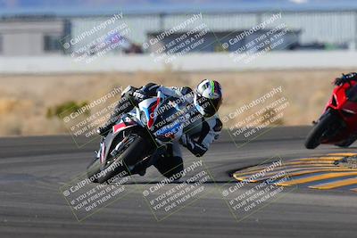 media/Dec-18-2022-SoCal Trackdays (Sun) [[8099a50955]]/Turn 4 (1pm)/